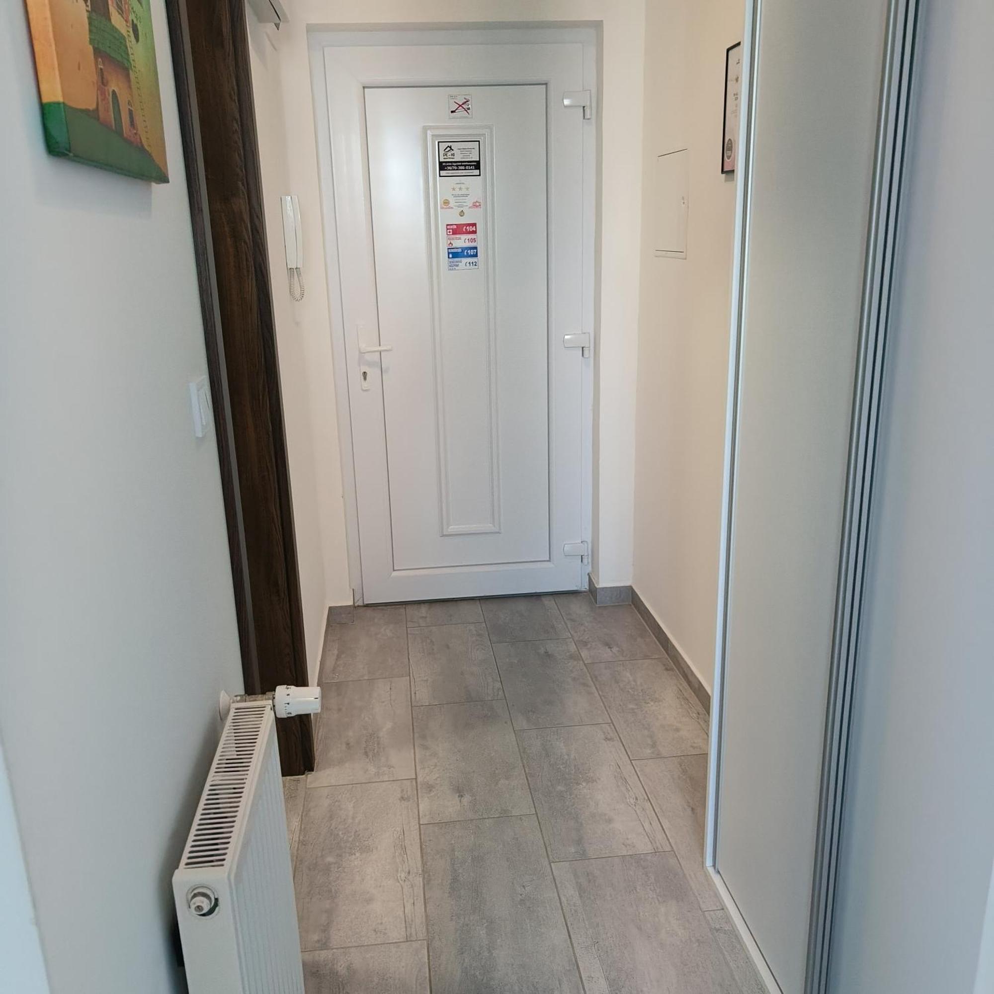 Pe-Ki Lux Apartman Szekesfehervar Luaran gambar